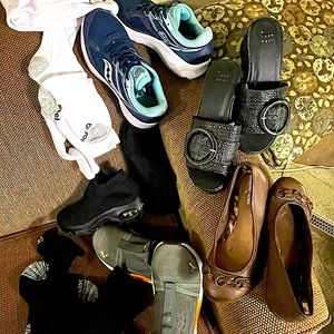 $10 discount for 2 pair - Women’s & kids size 3 - 6 1/2 shoe $17